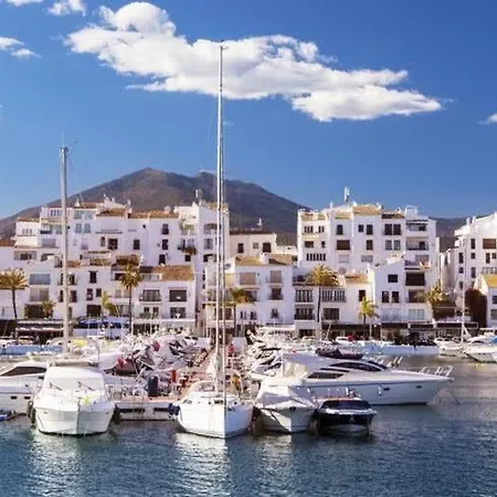 Feriehus Puerto Banus Swim Real Paddle Club Sisu Marbella