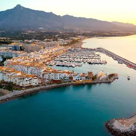 Puerto Banus Swim Real Paddle Club Sisu Holiday home *