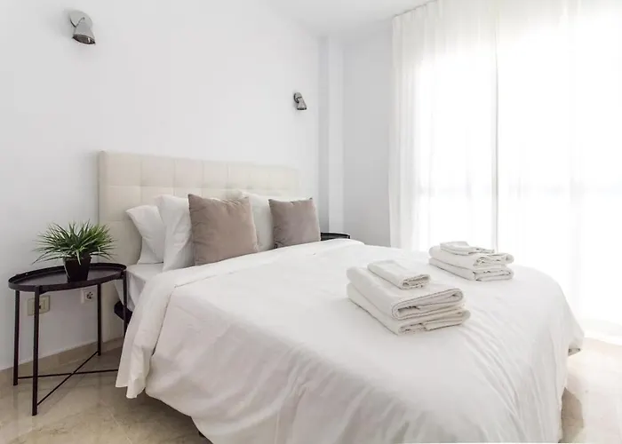 Puerto Banus Swim Real Paddle Club Sisu *