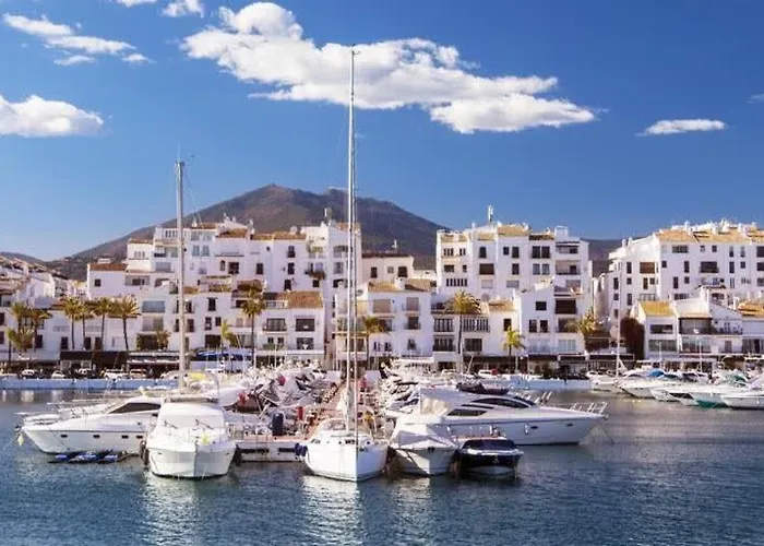 Hébergement de vacances Puerto Banus Swim Real Paddle Club Sisu Marbellac