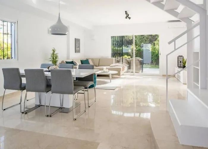 Nyaraló Puerto Banus Swim Real Paddle Club Sisu