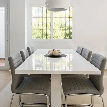 Puerto Banus Swim Real Paddle Club Sisu *